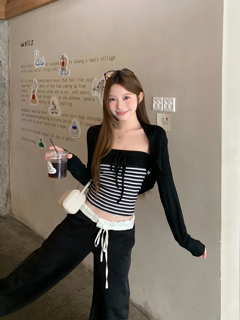 时尚套装黑色气质长袖开衫短款外套女秋季内搭条纹抹胸背心两件套