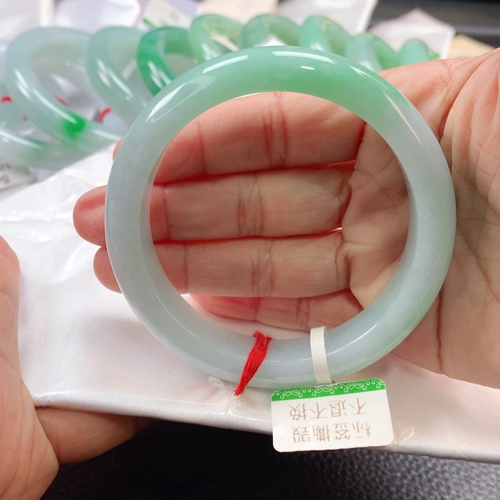 翡翠手镯未镶嵌57585758