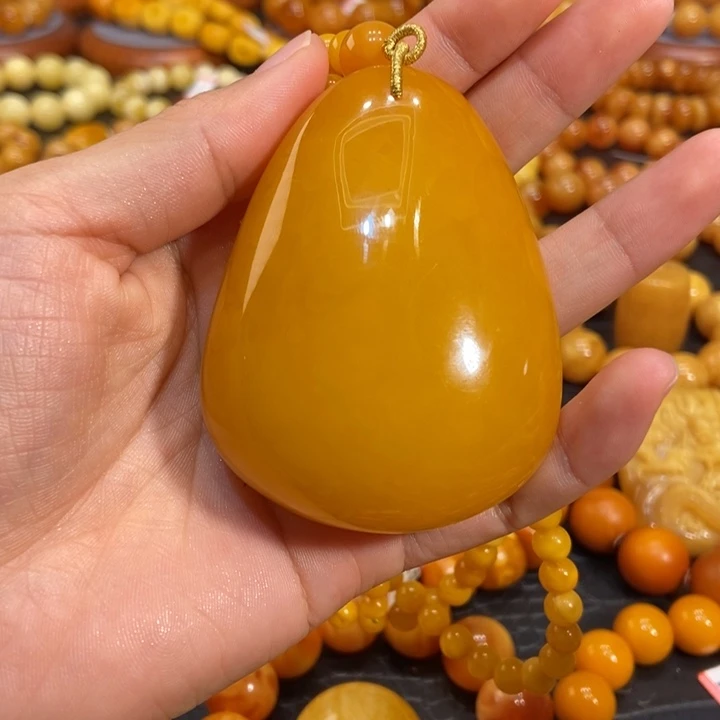 琥珀颈饰未镶嵌信*子蜜蜡