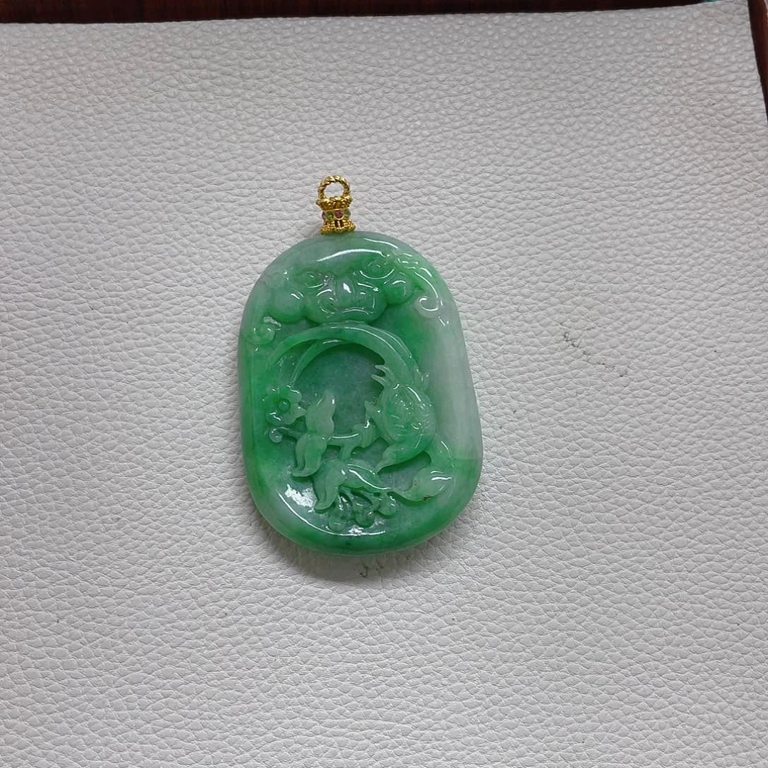 翡翠未镶嵌颈饰吊坠