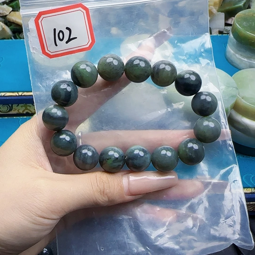 和田玉未镶嵌珠宝半成品