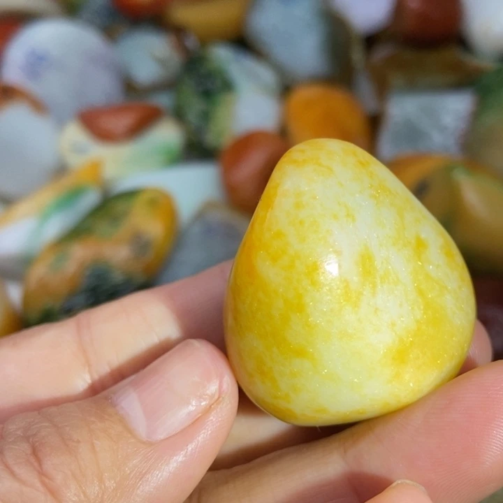 翡翠未镶嵌颈饰缅甸