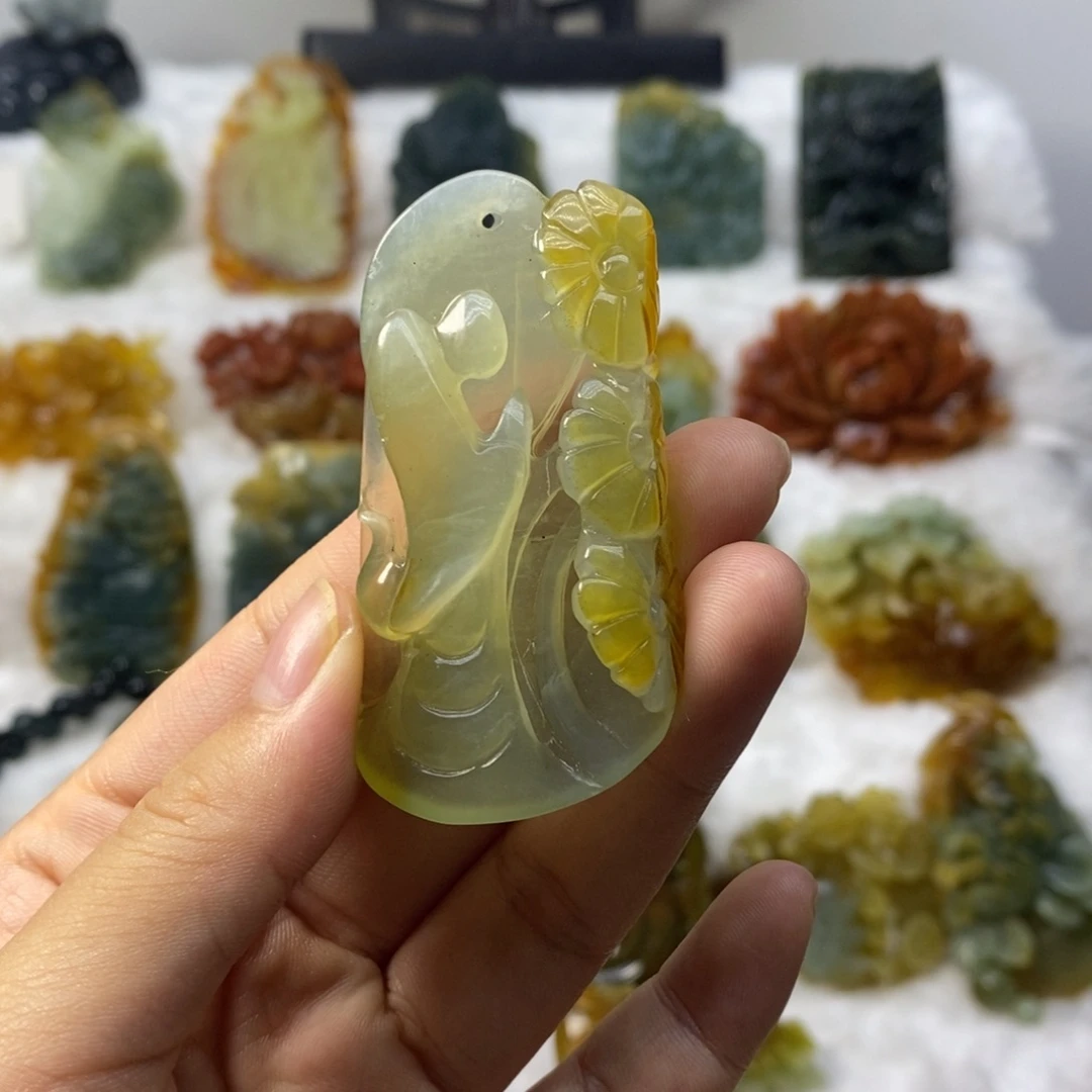 蛇纹石玉未镶嵌颈饰