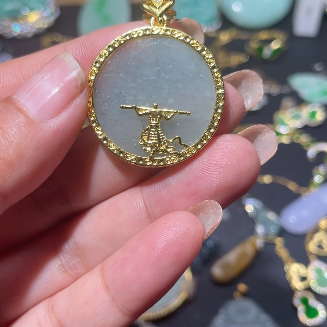 翡翠14K金镶嵌颈饰