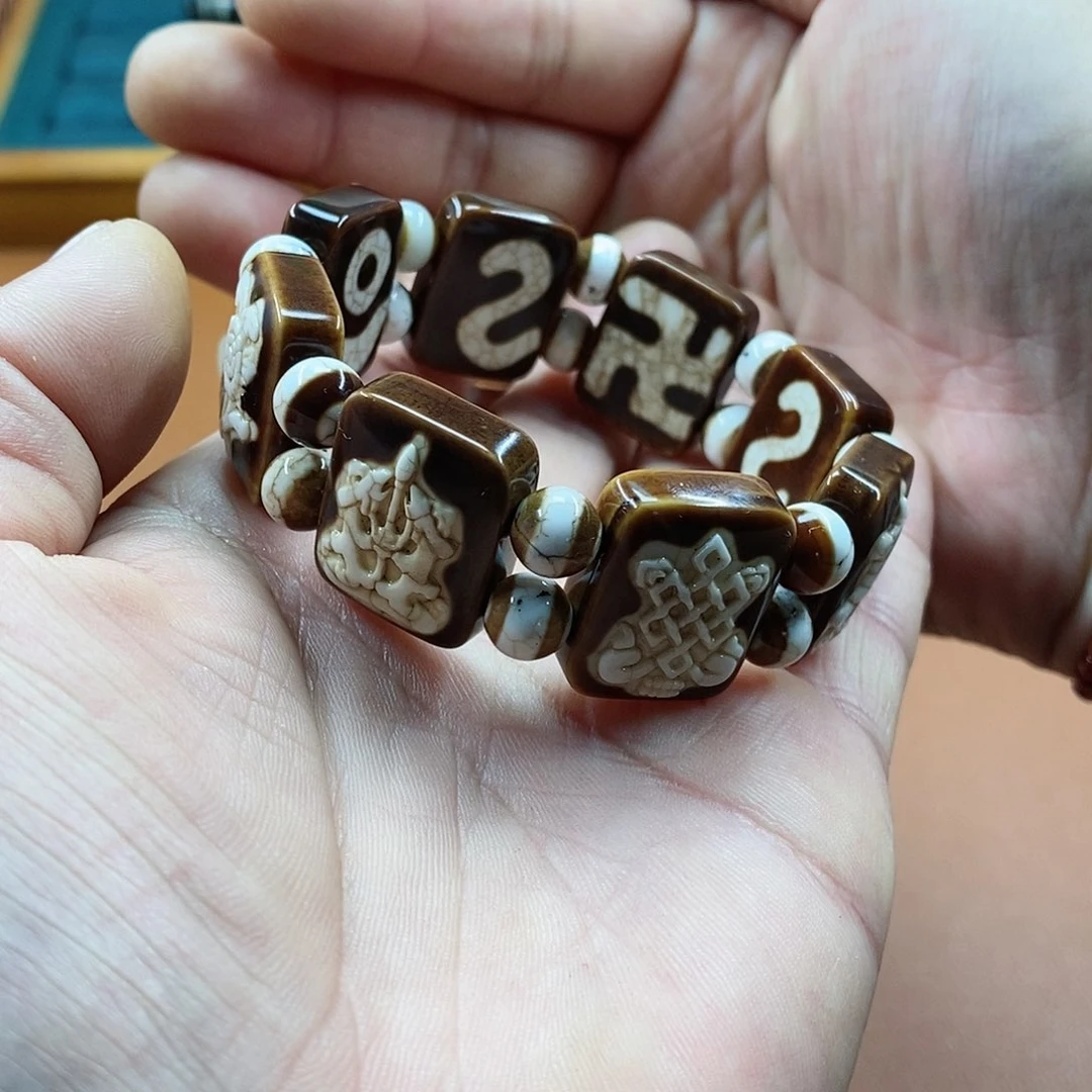 【闪购商品】玛瑙/玉髓手串未镶嵌幕*