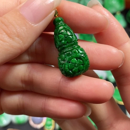 颈饰未镶嵌翡翠吊坠