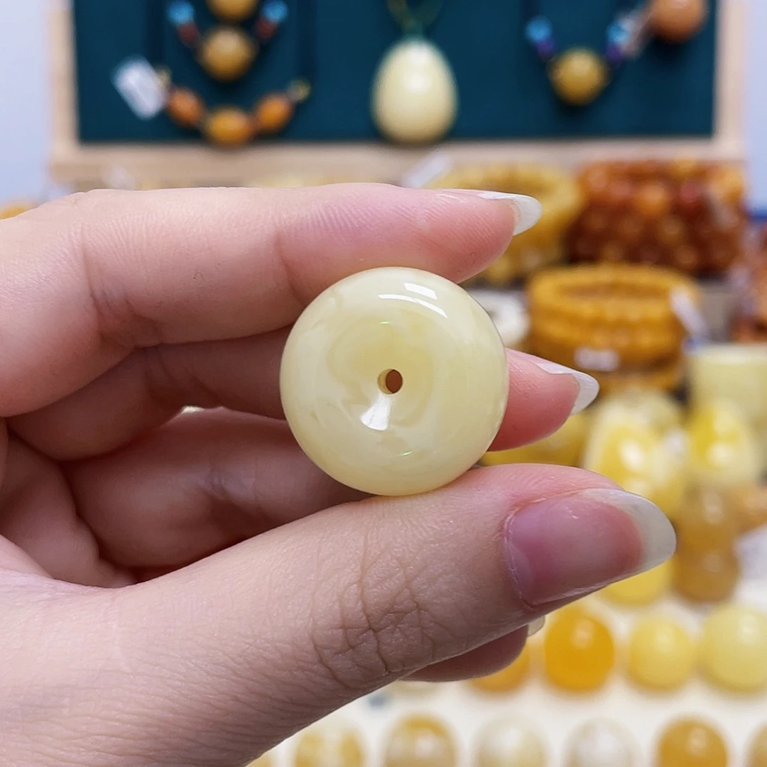 蜜蜡未镶嵌珠宝奇石22.3mm*12mm扣子