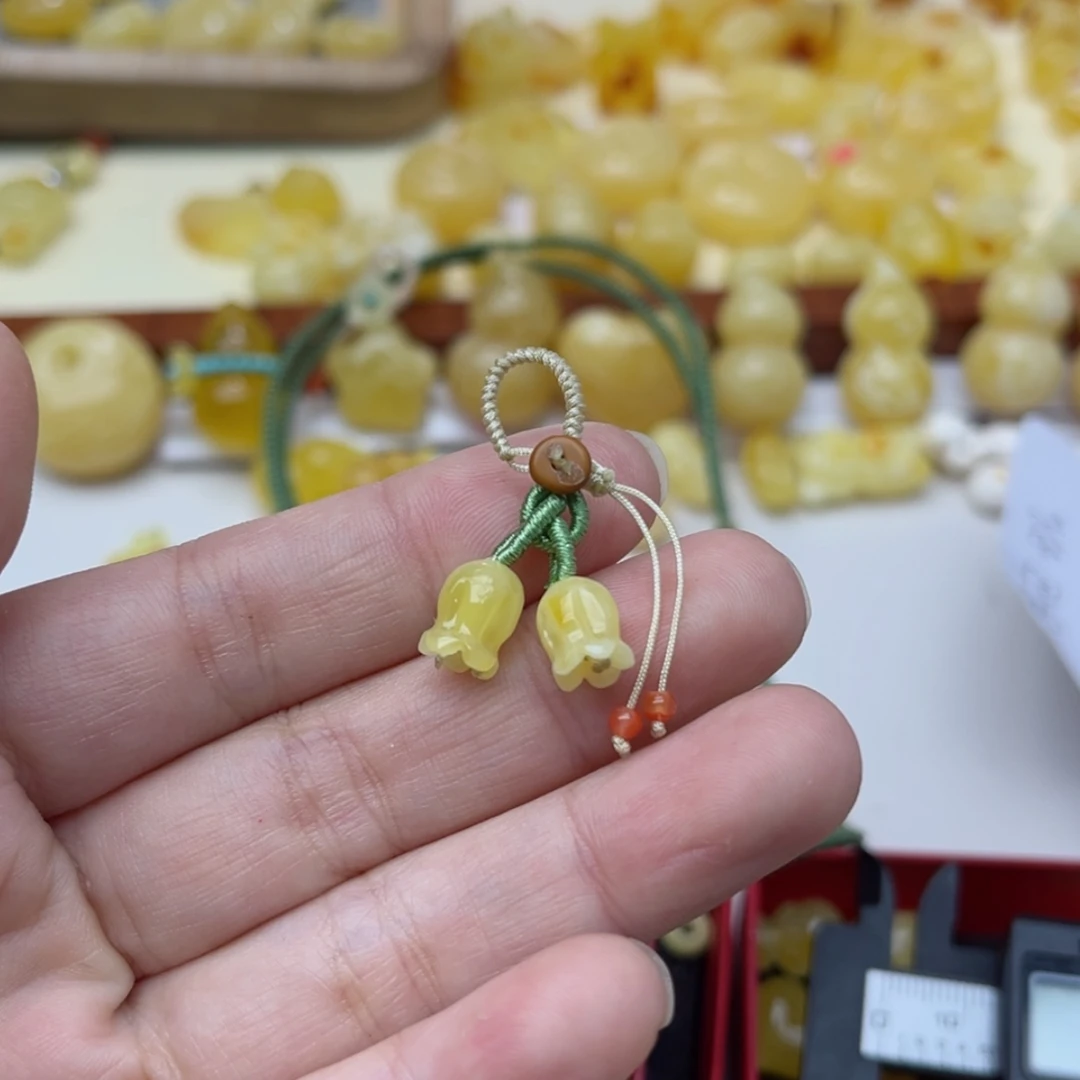 【闪购商品】蜜蜡裸石未镶嵌默*配饰