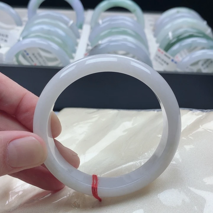 翡翠未镶嵌手镯56圈