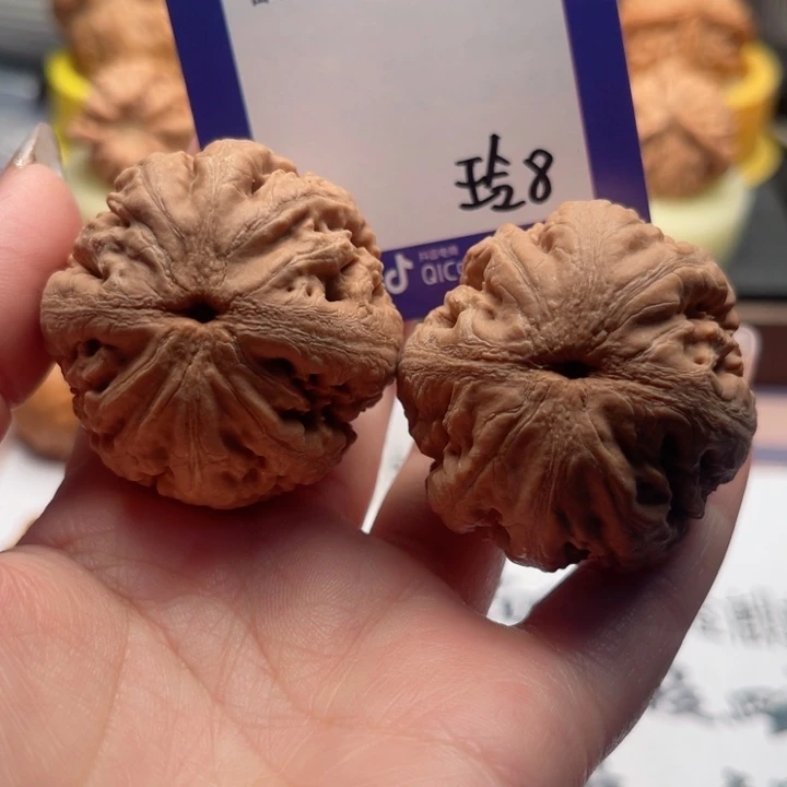 吊坠文玩核桃哈*文玩核桃8