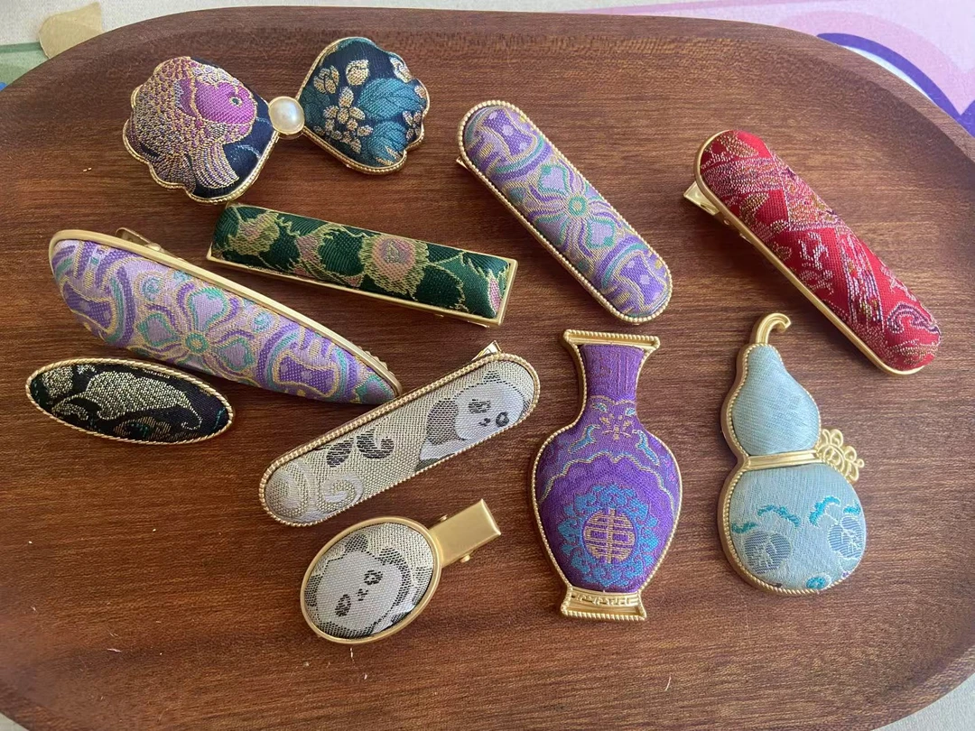 手工diy宋锦饰品（直播间专拍勿私拍）手工制品，不退不换，介意勿拍！