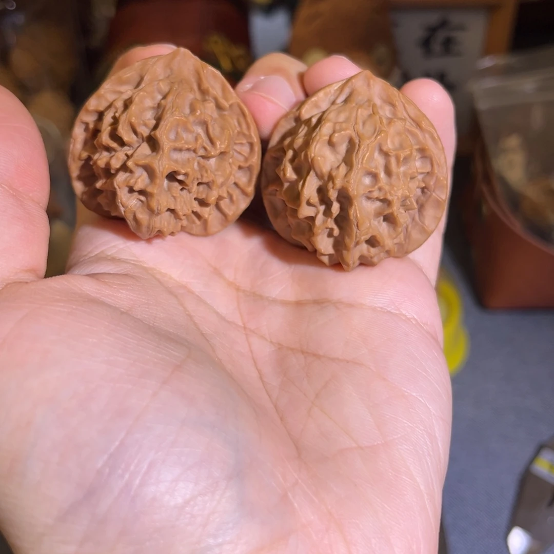 板***凌吊坠文玩核桃龙鳞