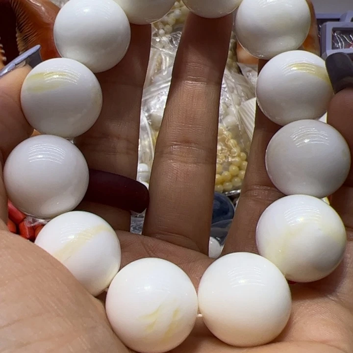 大果紫檀（缅甸花梨）2.0带黄全品十二粒