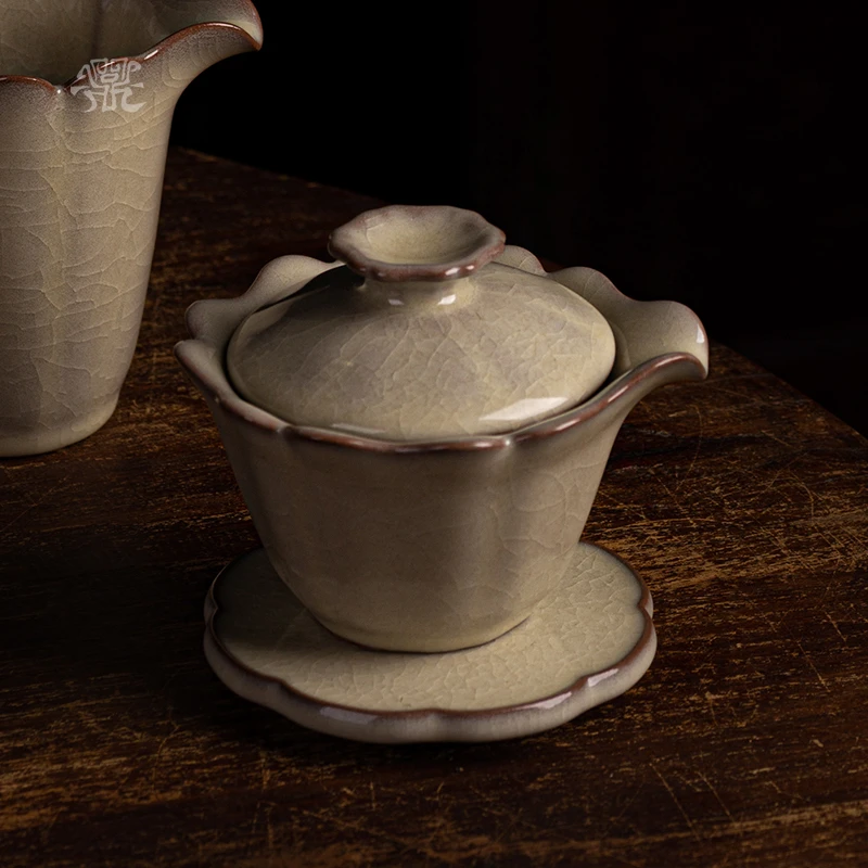 问鼎哥窑宁馨盖碗