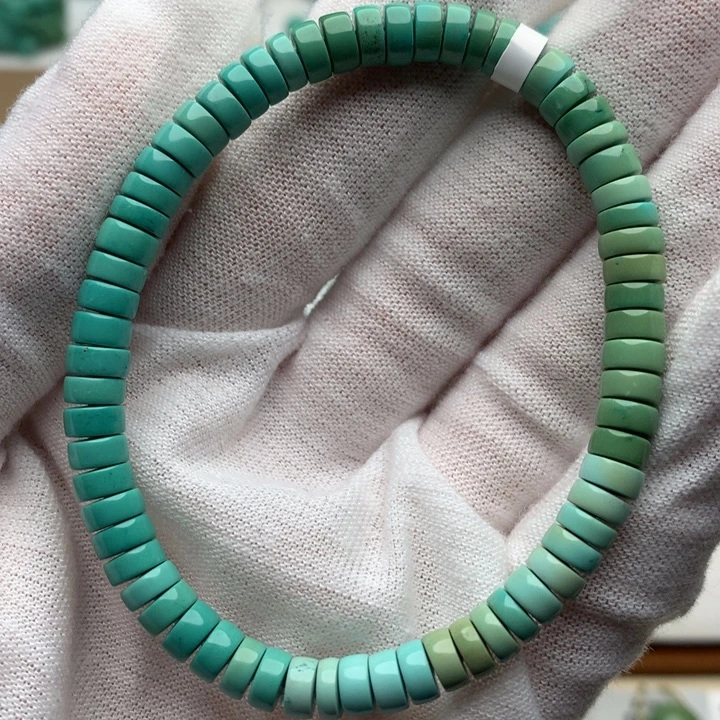 绿松石未镶嵌珠宝奇石金龙山渐变直切手串5.7mm