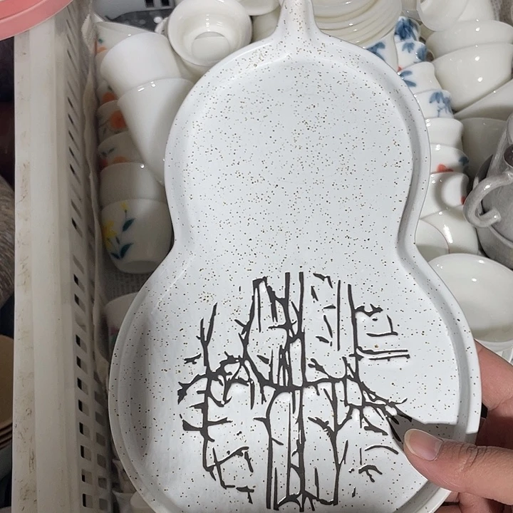 陶瓷制品及陶瓷艺术品