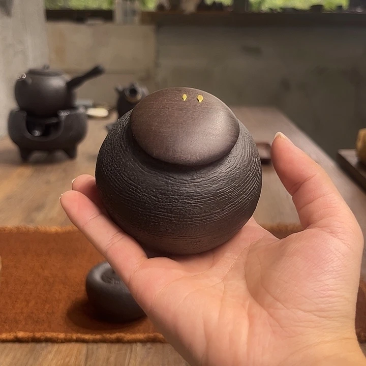 景德镇鱼和熊手工陶艺