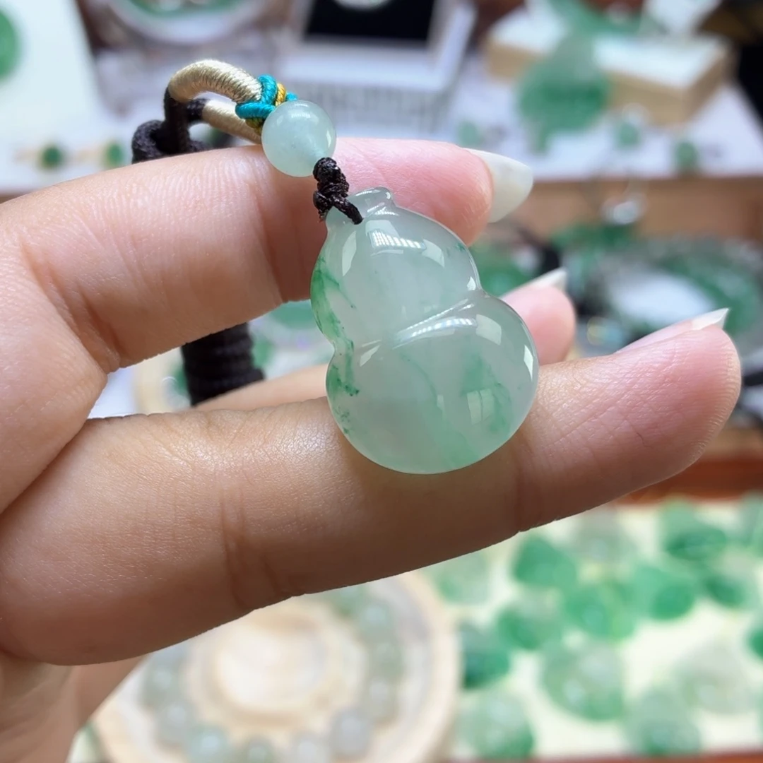 石英质玉（非洲翠）未镶嵌颈饰小*