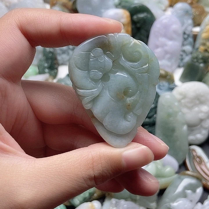 翡翠未镶嵌颈饰翡翠