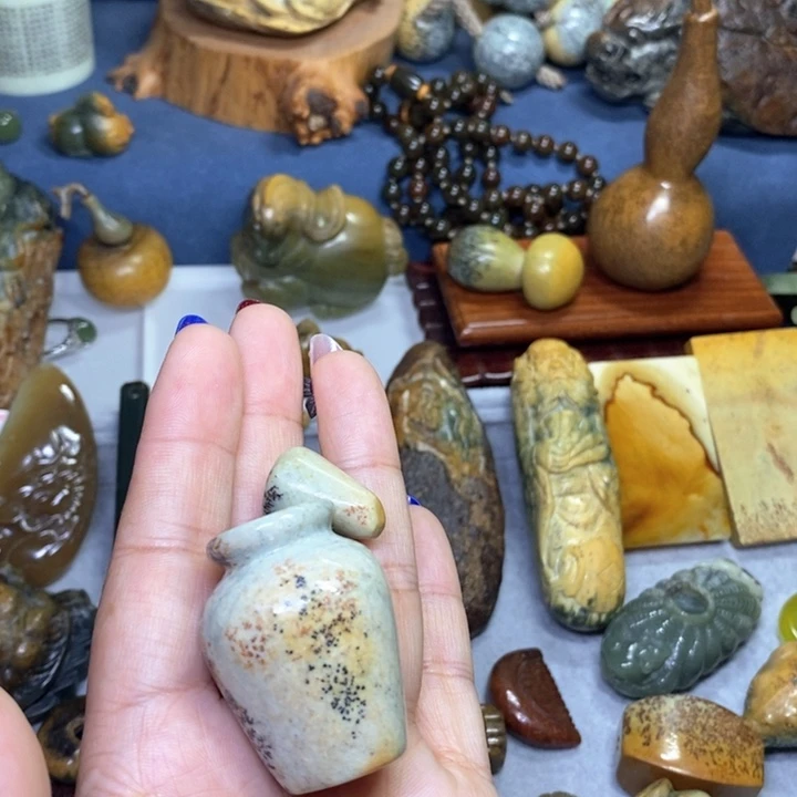岫岩河磨玉（透闪石质玉）小摆未镶嵌