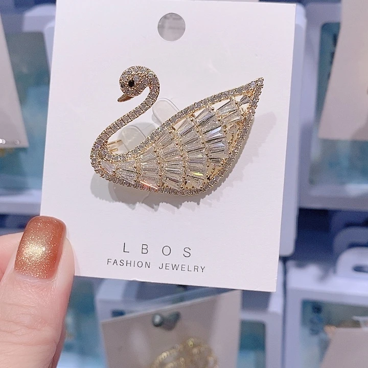 锆石铜合金天鹅胸针