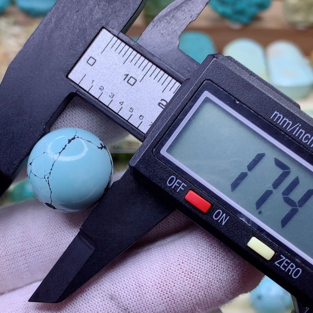 绿松石颈饰未镶嵌