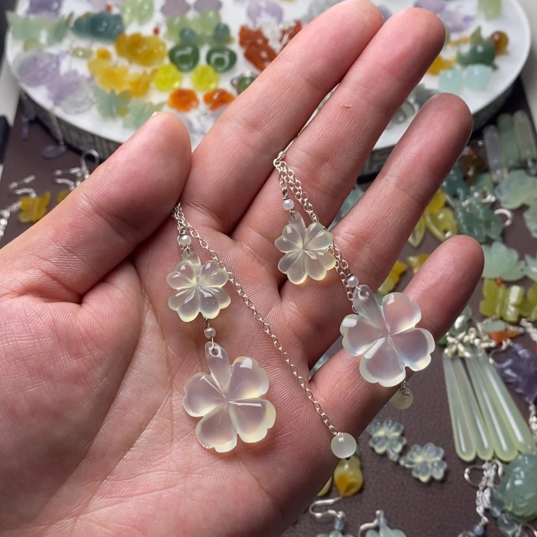 文***）蛇纹石玉足银镶嵌耳饰/颈饰