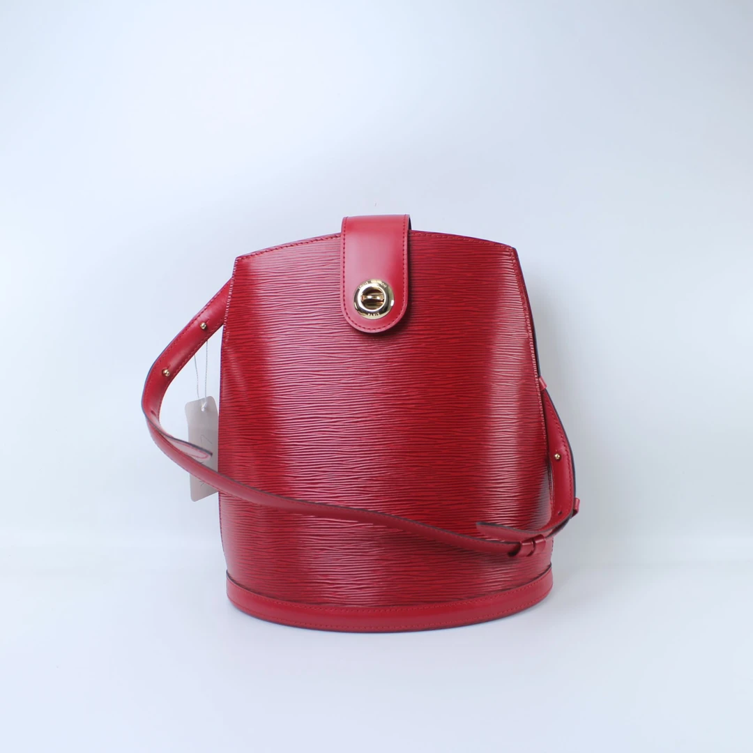 95新 LouisVuitton/路易威登 VI0975中古红色水波纹水桶腋下包