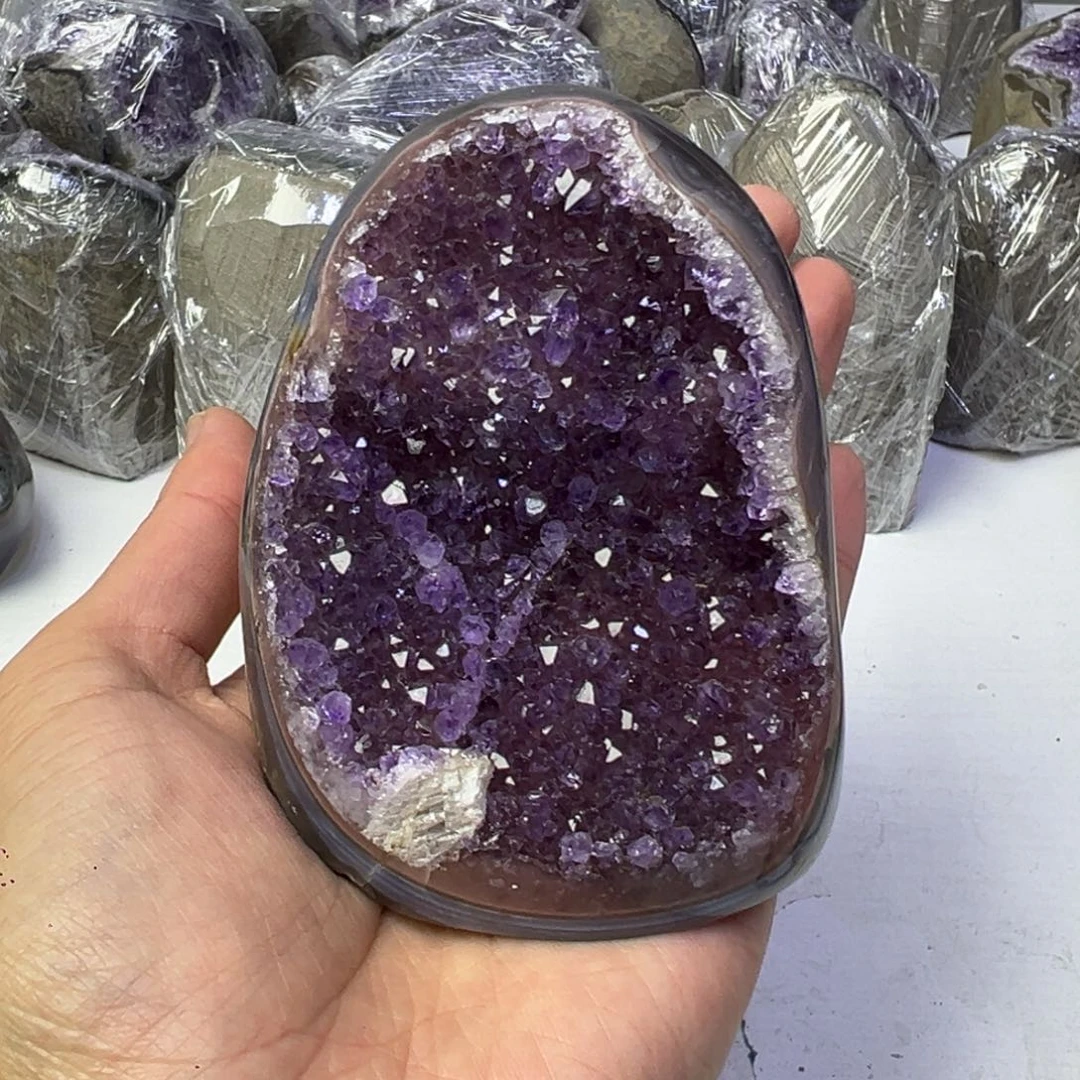 紫晶未镶嵌大型摆件（非配饰）