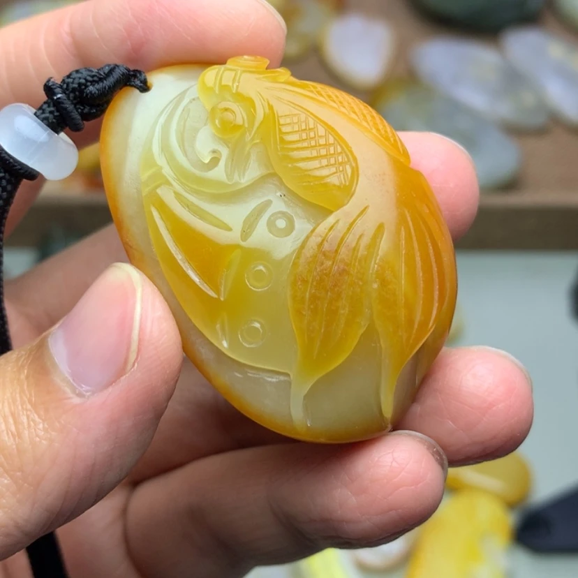 【闪购商品】颈饰未镶嵌和田玉