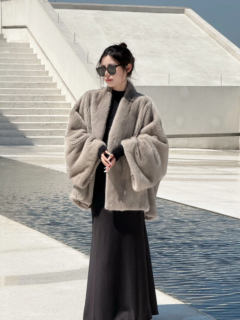 颖儿【人生斗篷】爆款进口水貂V领宽松版蝙蝠袖紫金短二整貂天鹅绒