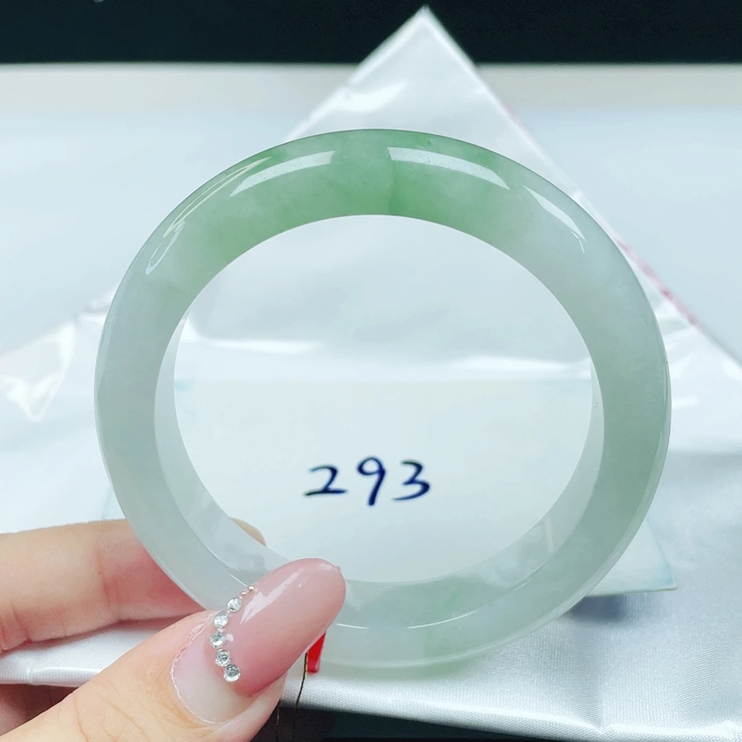 翡翠未镶嵌手镯 正圈55+