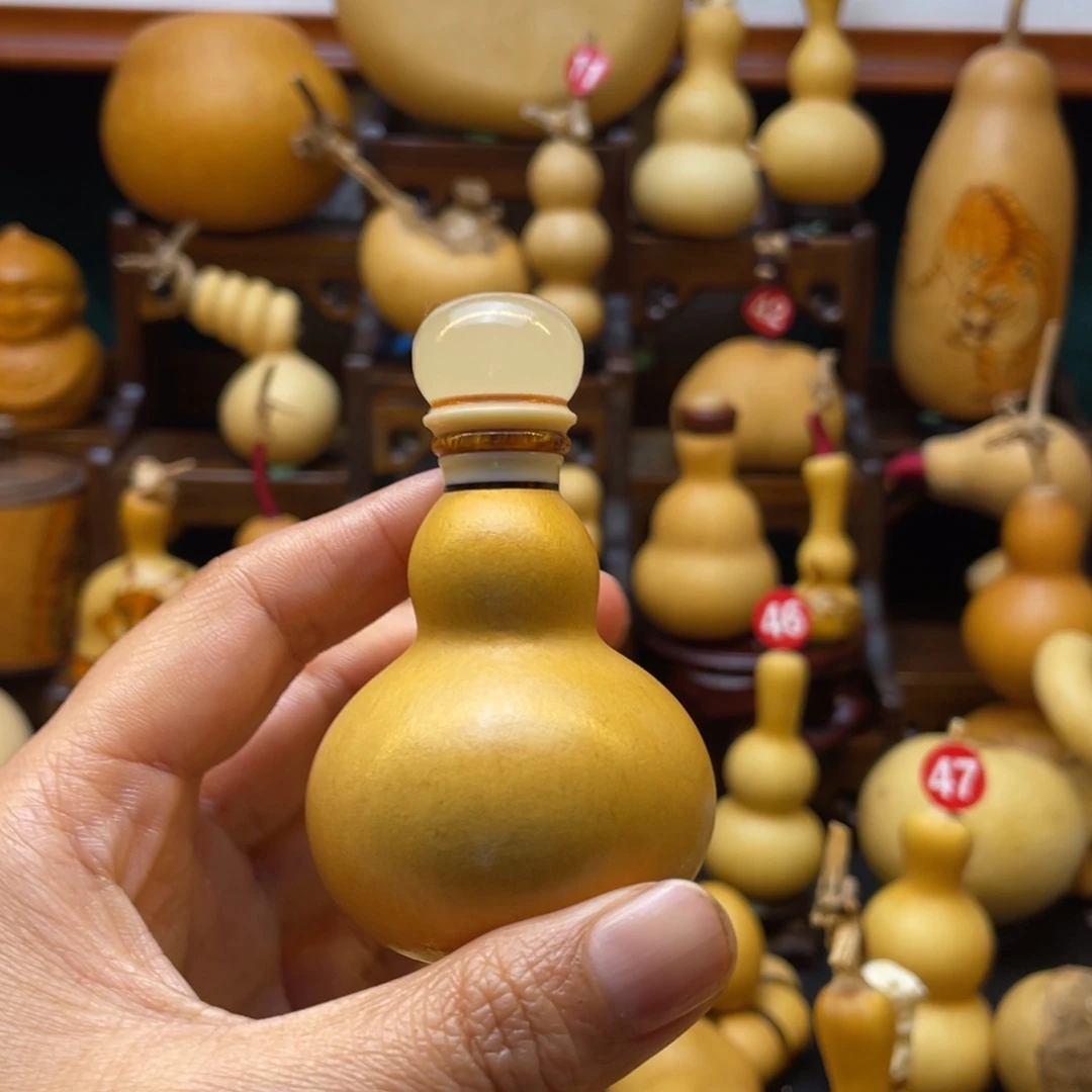 @***?葫芦等多种颜色的小动物和
