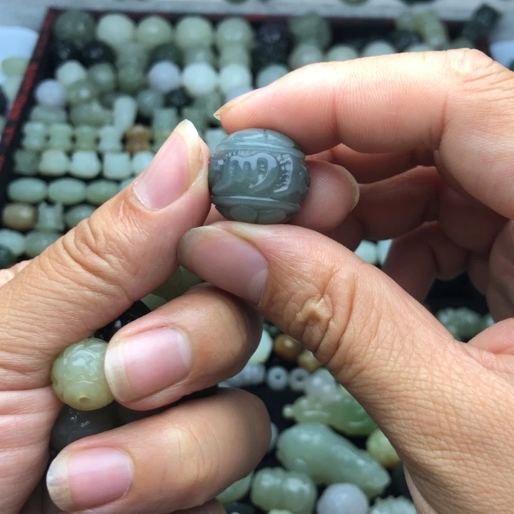 【闪购商品】和田玉未镶嵌颈饰百*䷾