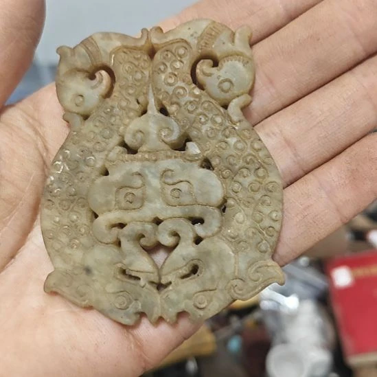 用***2瓷片陶瓷 摆件 孤品  微瑕  看好下单 NO退NO换