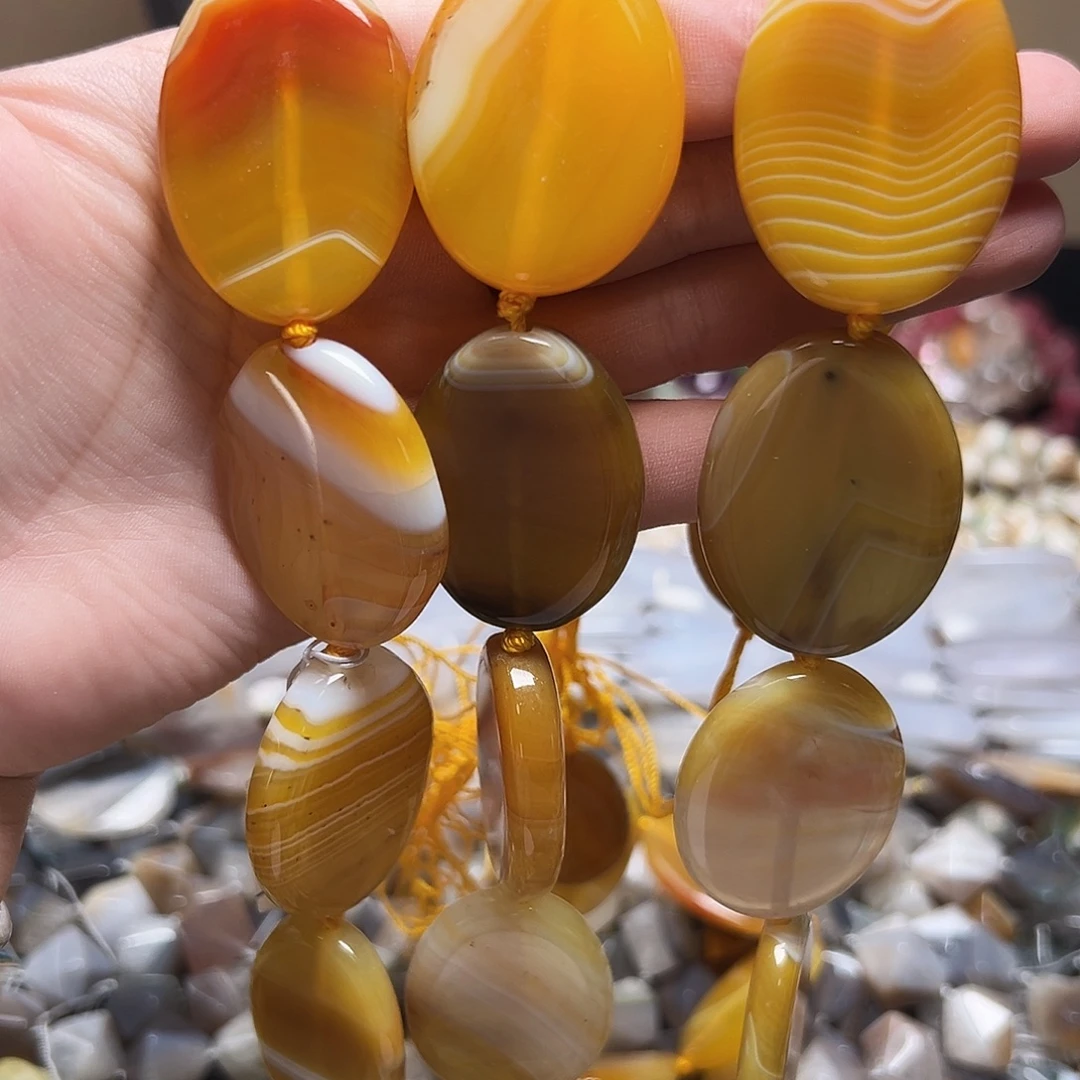 玛瑙/玉髓合金珠宝半成品D650，天然缠丝玛瑙椭圆一条