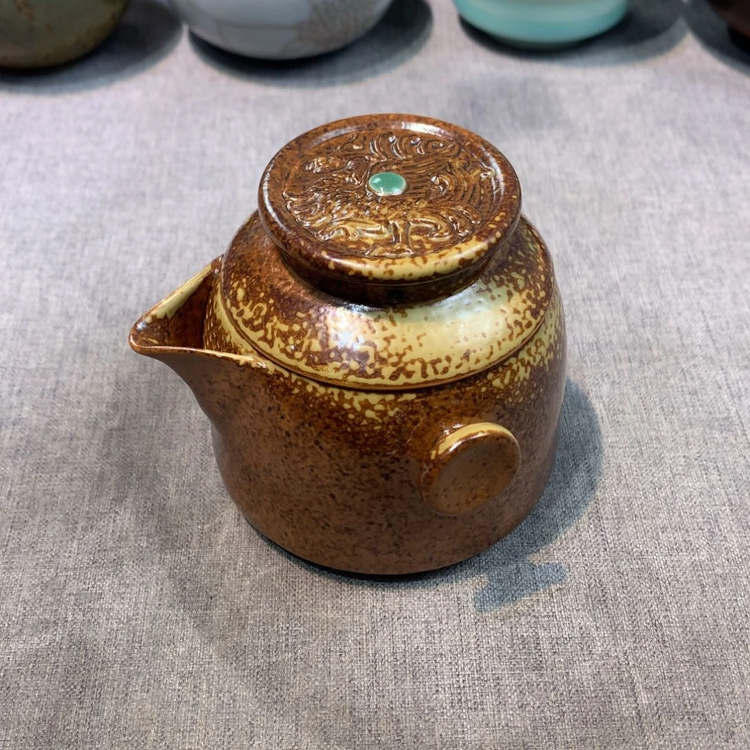 龙泉青瓷手抓壶草木灰