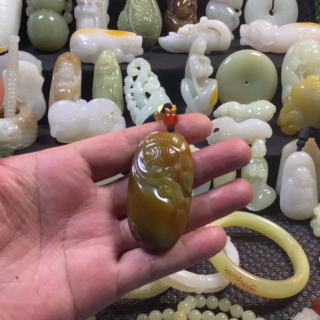 和田玉未镶嵌挂件