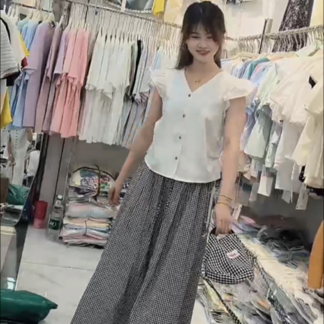 洋气碎花套装背心休闲时尚轻熟风衬衫少女风女装显瘦背带气质夏季