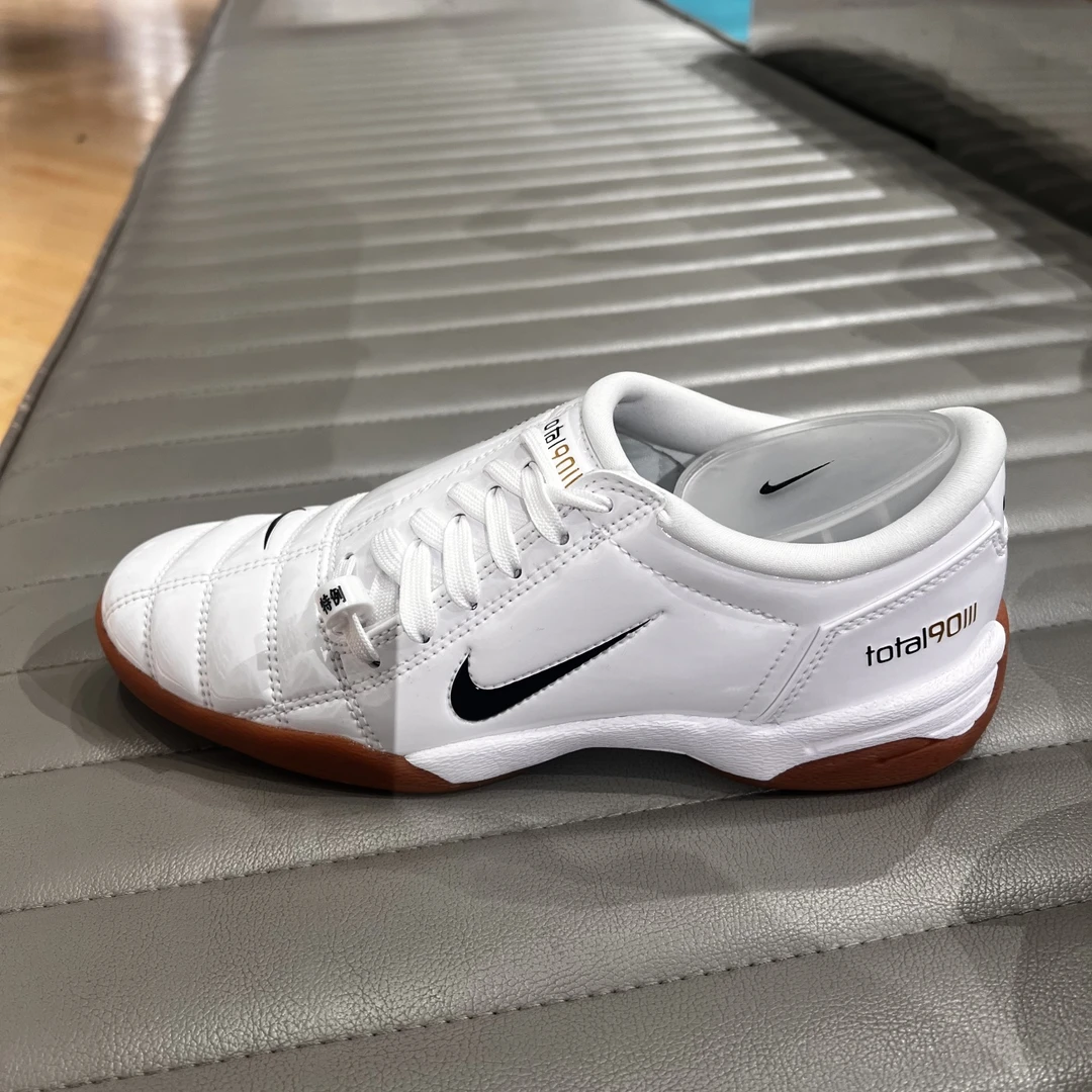 NIKE耐克TOTAL 90女子复古百搭足球薄底鞋运动休闲板鞋IB5666