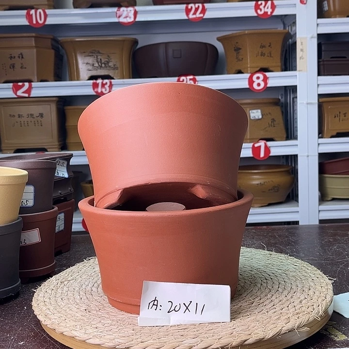 紫砂花盆你在一起