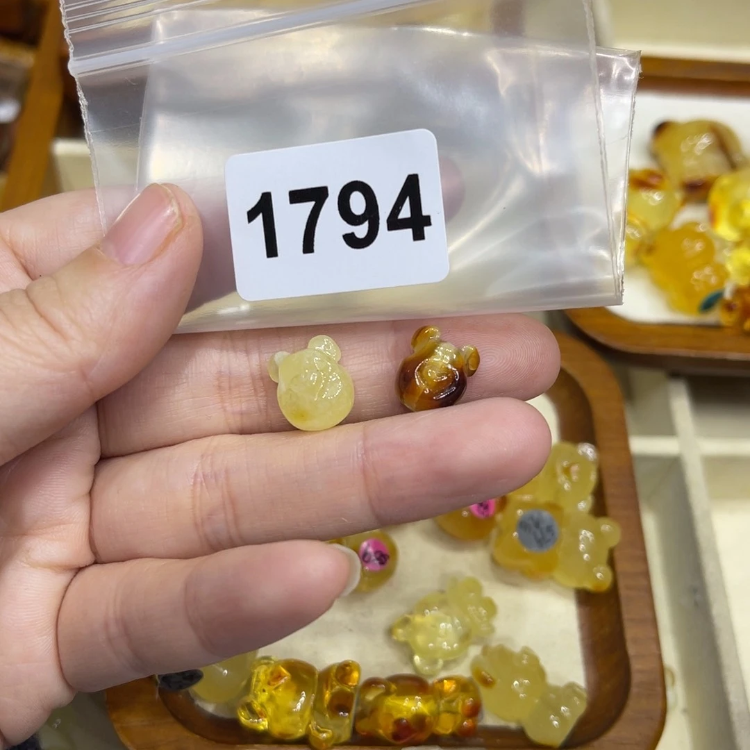 琥珀珠宝奇石未镶嵌