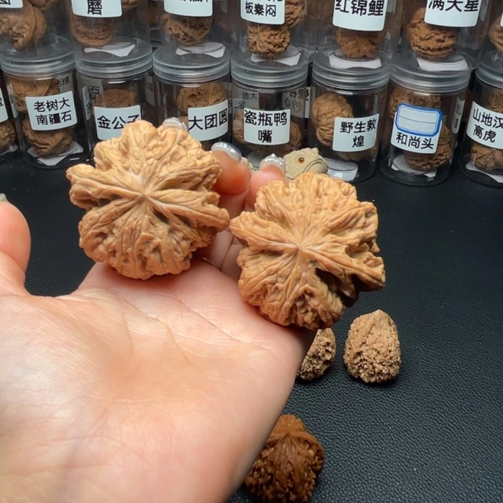 文玩核桃吊坠粗筋48