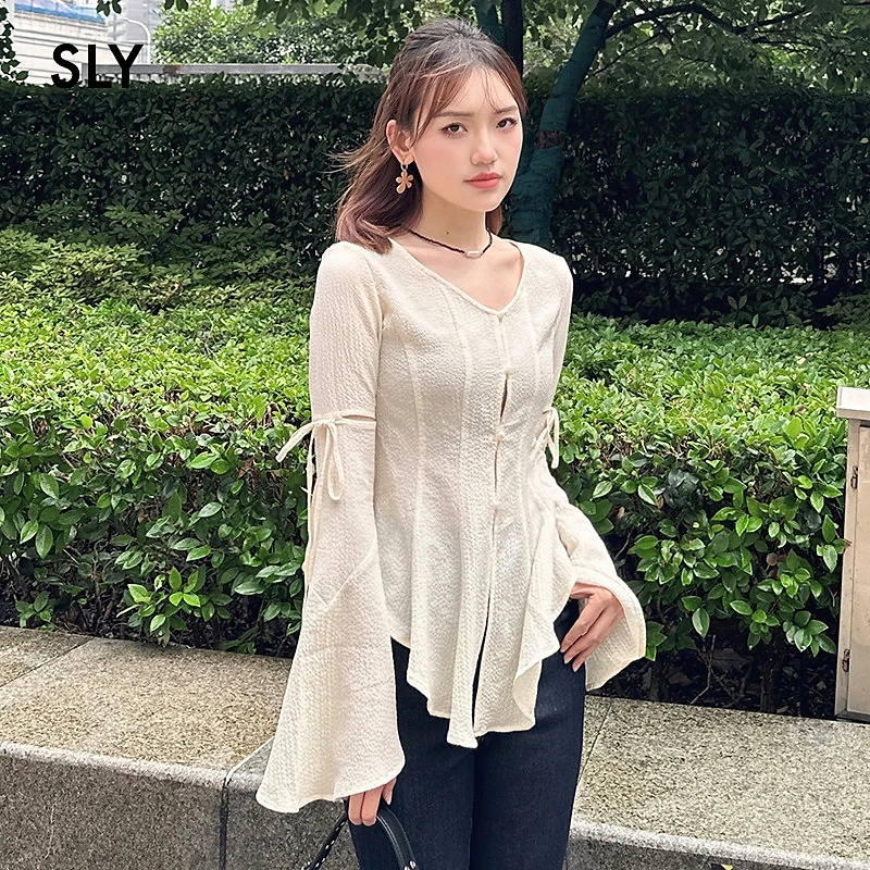 2024法式优雅不规则设计感喇叭袖衬衫03AZ30-0101雅丹风