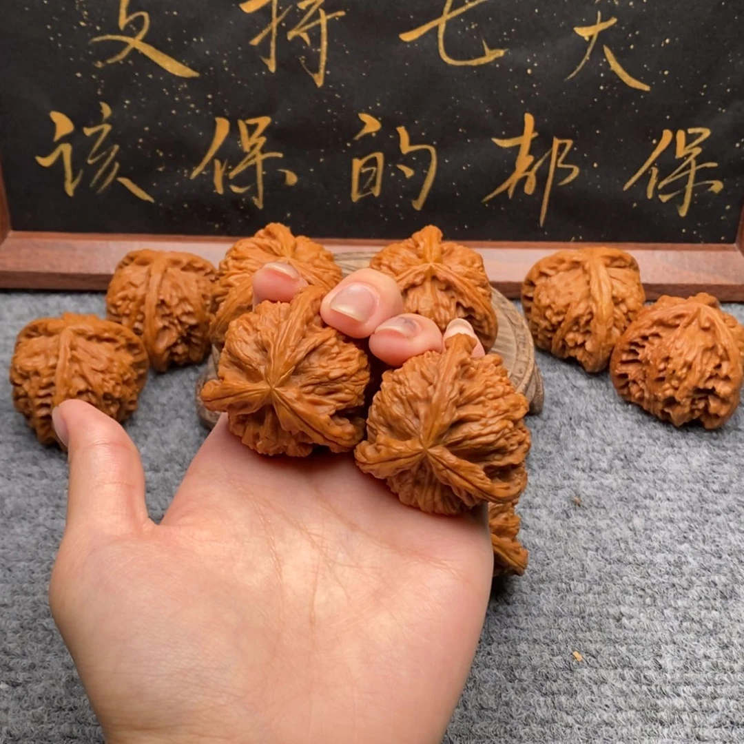 【闪购商品】把件文玩核桃@***字