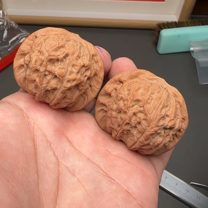 你***儿吊坠文玩核桃血麒麟