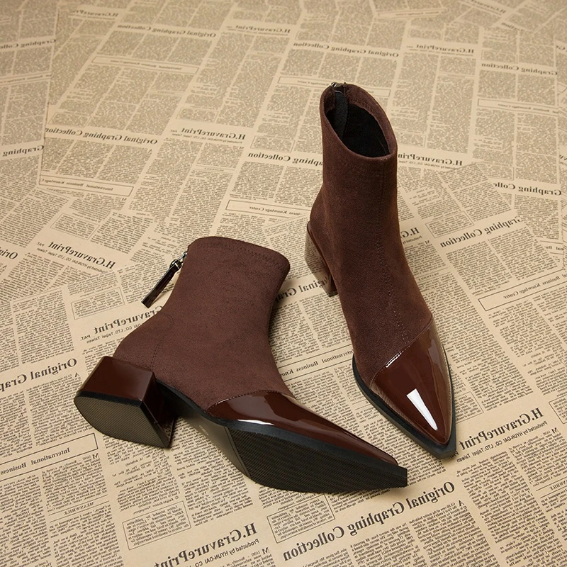 江心白早秋季尖头短靴女2025秋冬网红爆款气质百搭瘦瘦法式小踝靴