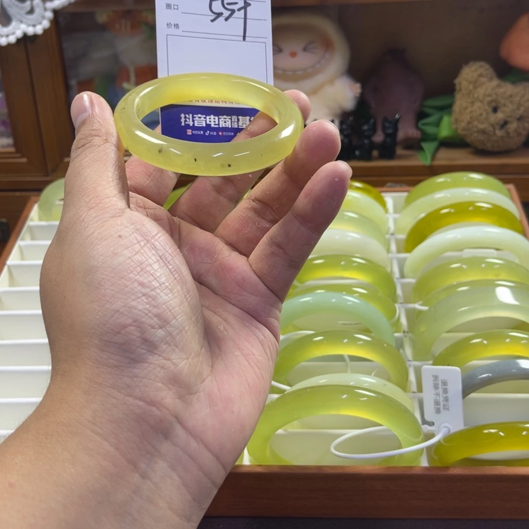 蛇纹石玉未镶嵌手镯415