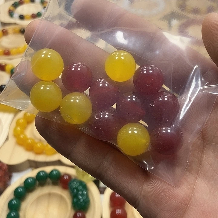 玛瑙/玉髓颈饰未镶嵌明***笑