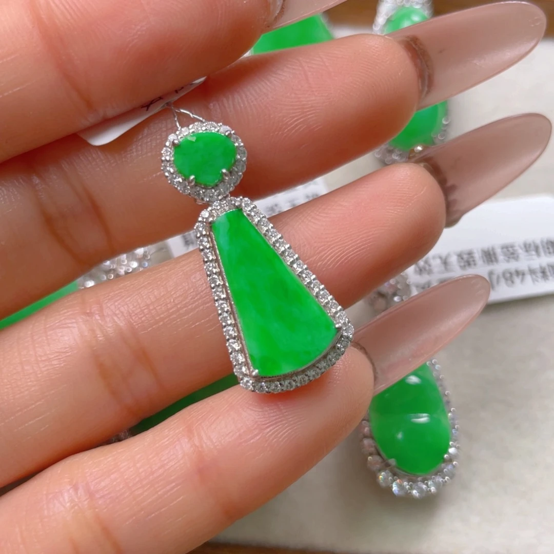 翡翠颈饰银S925镶嵌翡翠